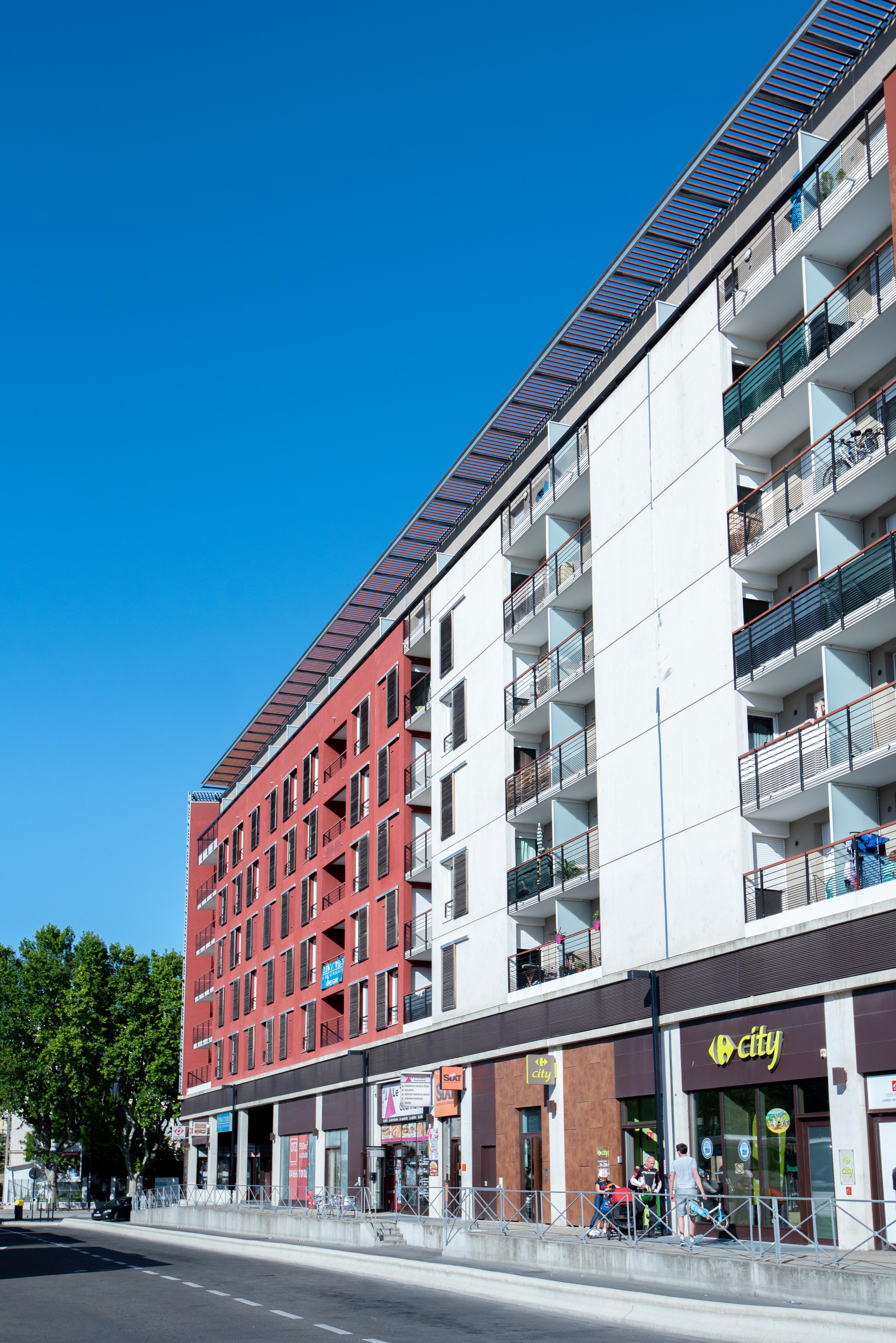 Comfort Aparthotel Nimes Centre Exterior foto