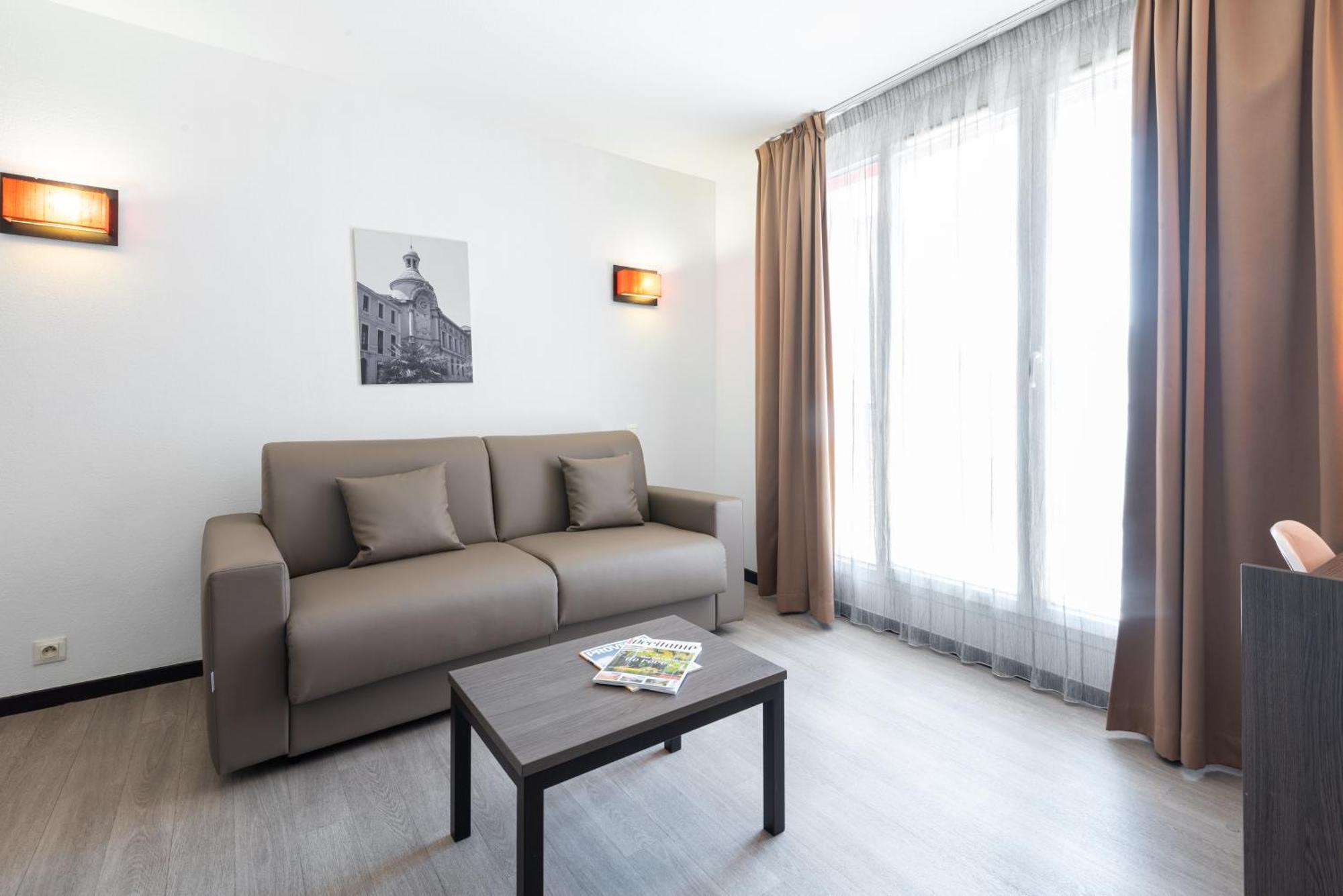 Comfort Aparthotel Nimes Centre Exterior foto