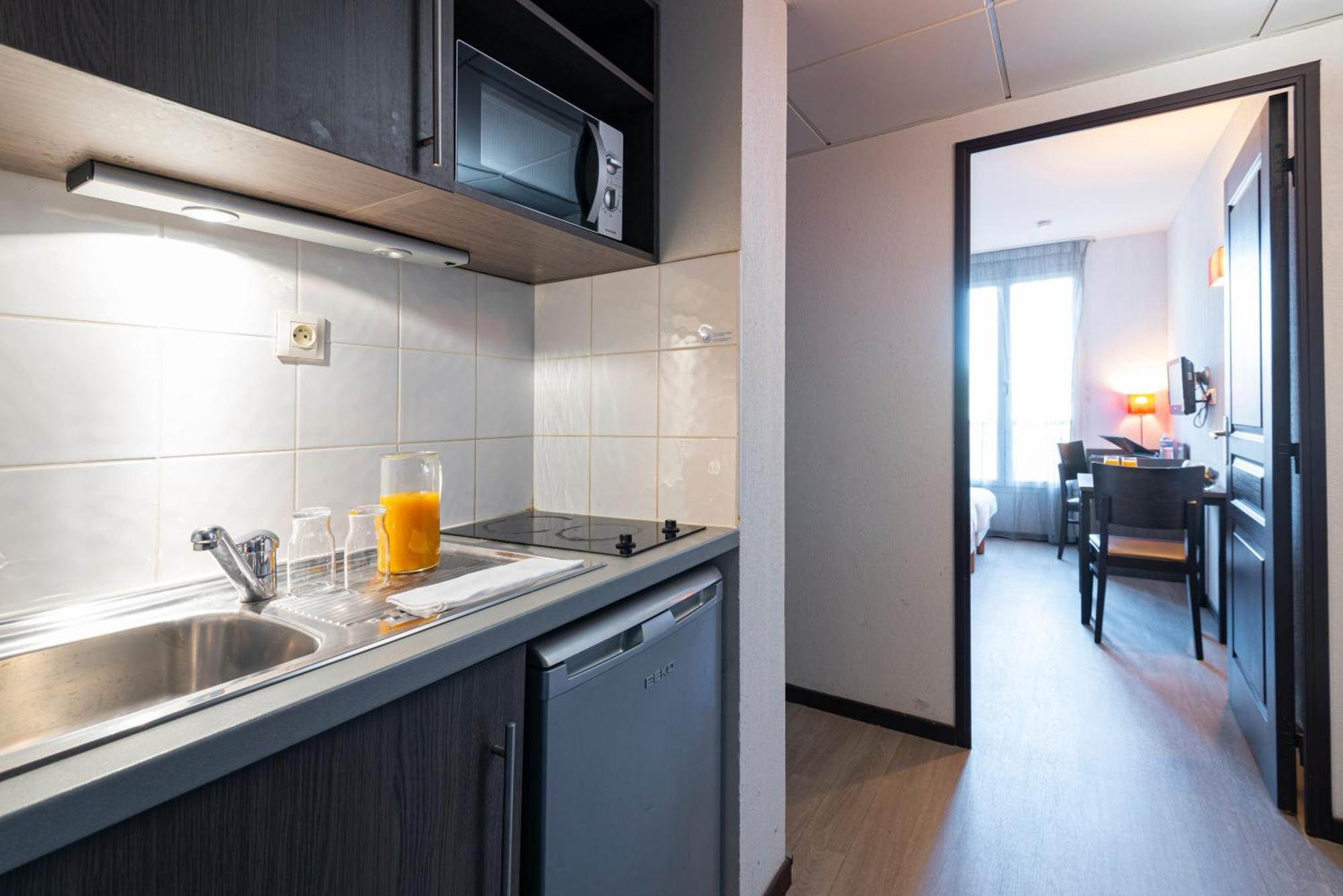 Comfort Aparthotel Nimes Centre Exterior foto